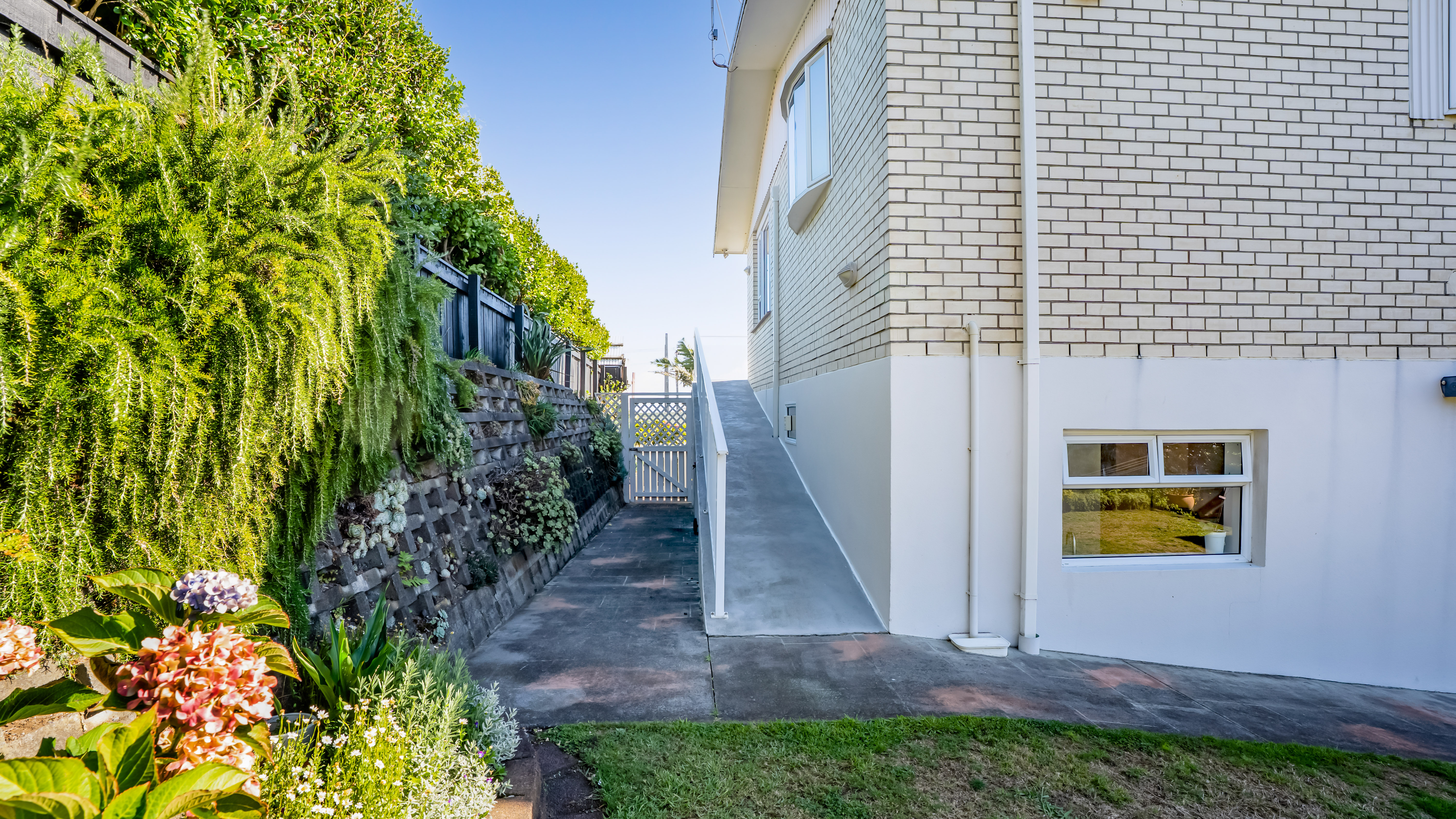 listing-image-32